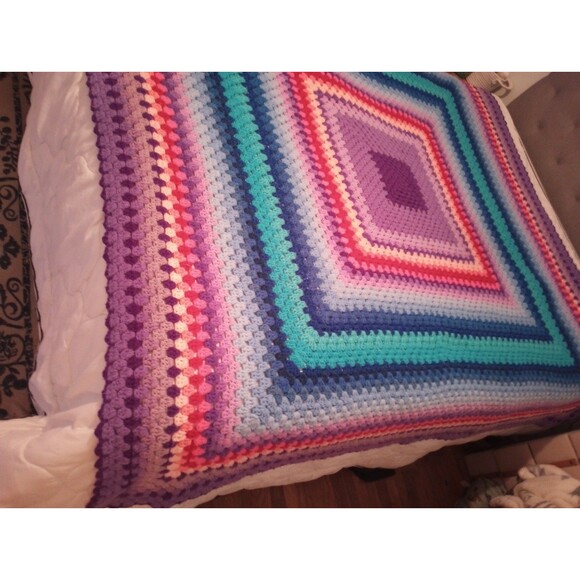 Vtg Vintage Handmade Crochet Afghan Throw Granny Blanket Rainbow 70" X 70" XL - Picture 4 of 10
